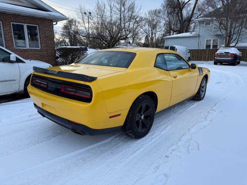 2017 Dodge Challenger SXT