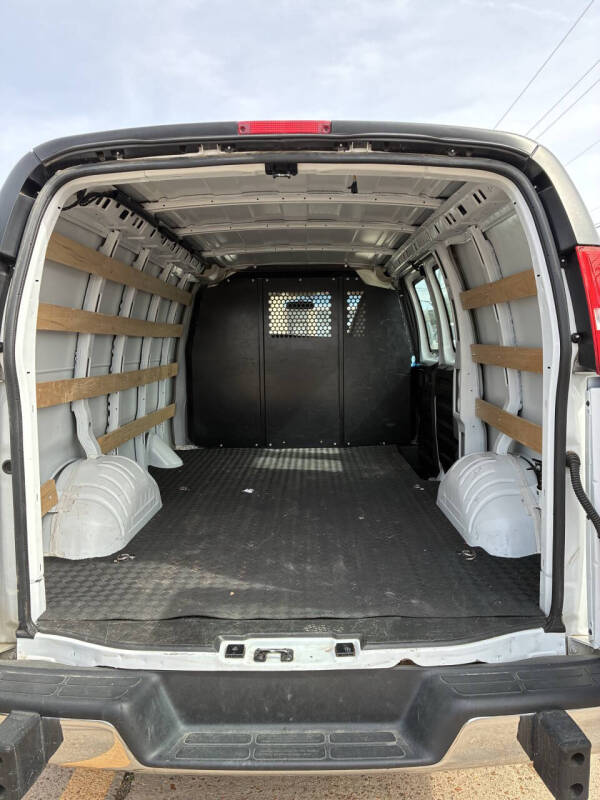 2024 GMC Savana 2500
