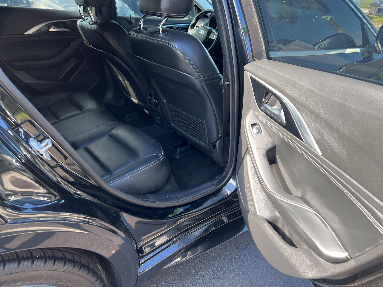 2018 Infiniti QX30  - $16,900
