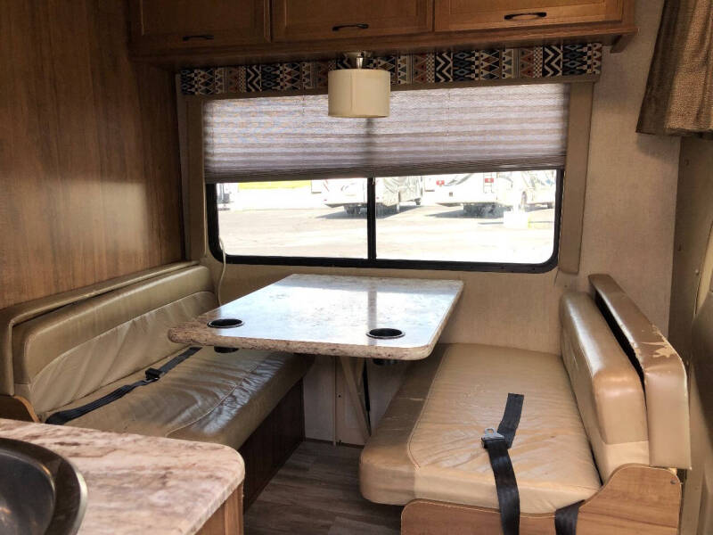 2019 Gulfstream Conquest 6220