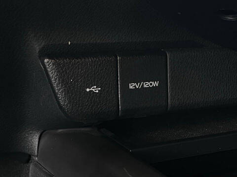 2024 Toyota Camry Hybrid SE