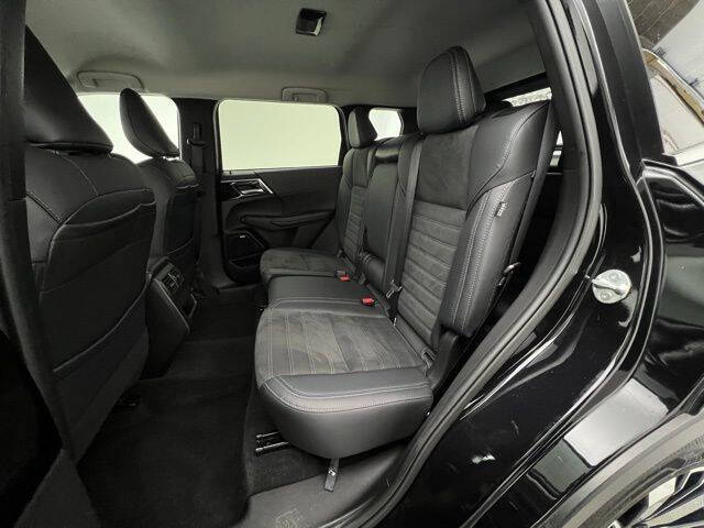 2025 Mitsubishi Outlander SE