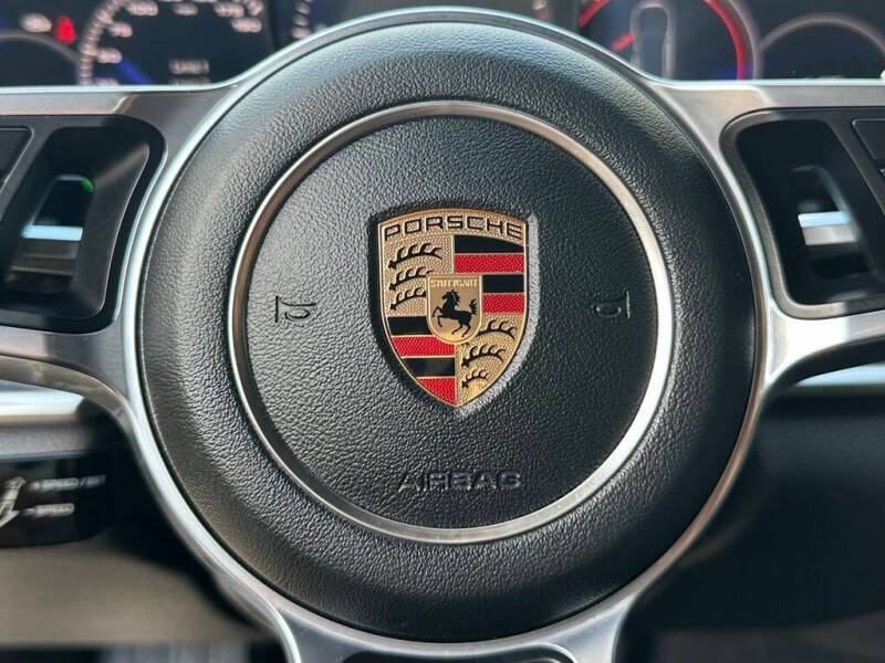 2019 Porsche Panamera 4