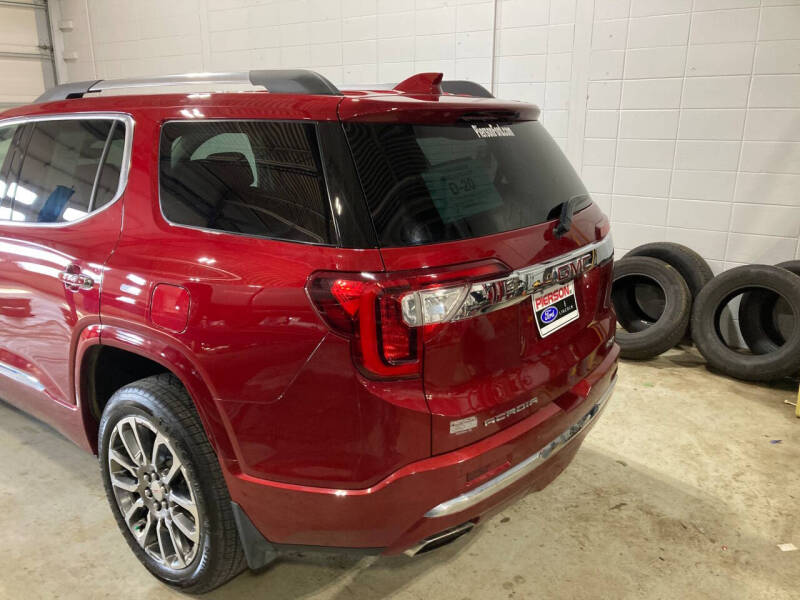 2020 GMC Acadia Denali
