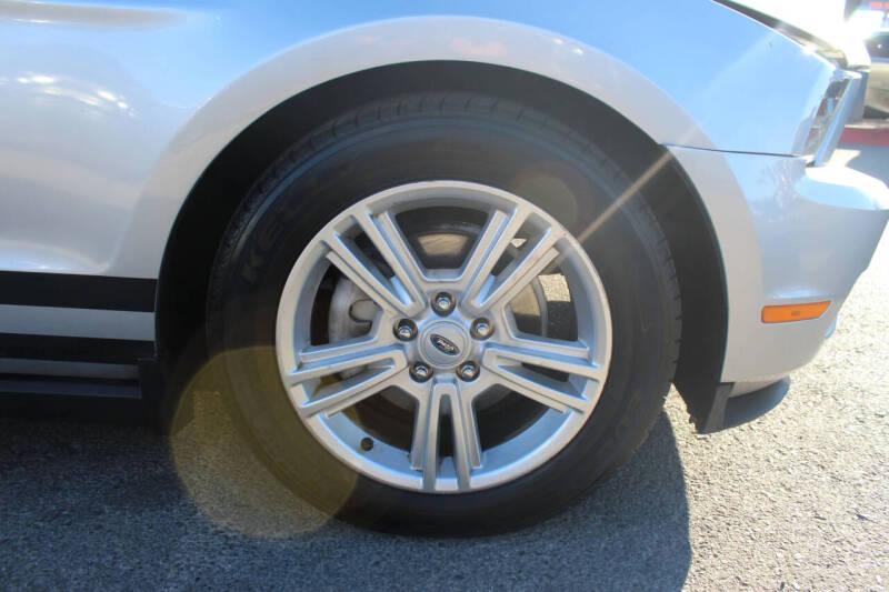 2010 Ford Mustang V6 Premium