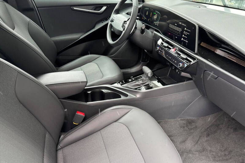2026 Kia Niro EX