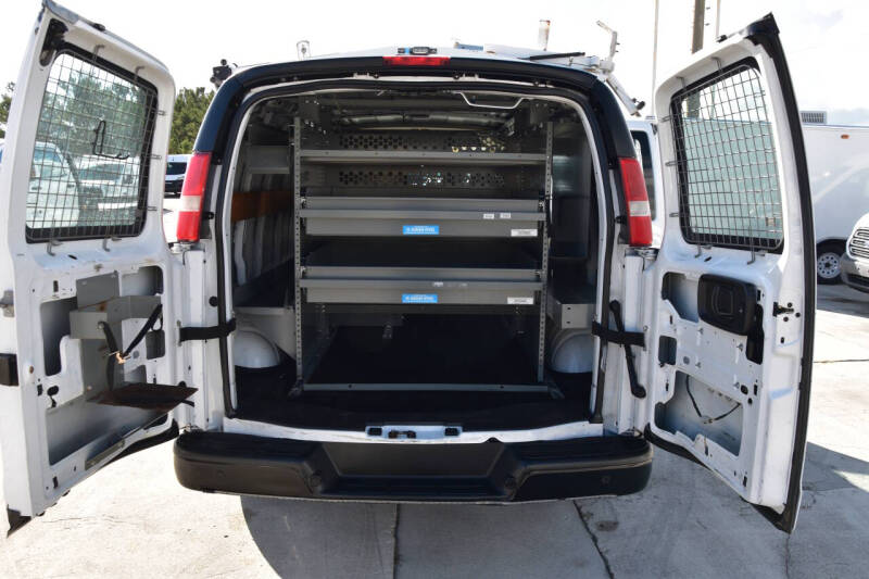 2017 Chevrolet Express 2500