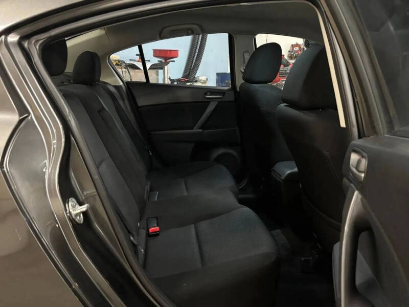 2010 Mazda MAZDA3 i Touring