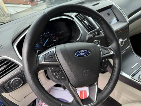 2020 Ford Edge Titanium