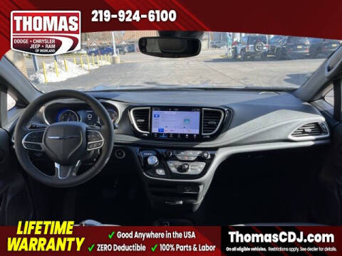 2026 Chrysler Pacifica Select