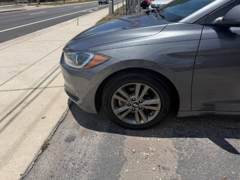 2018 Hyundai Elantra