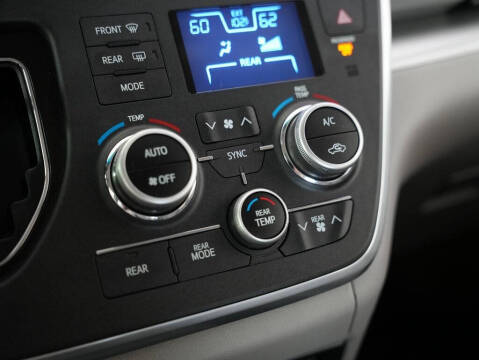 2015 Toyota Sienna L 7-Passenger