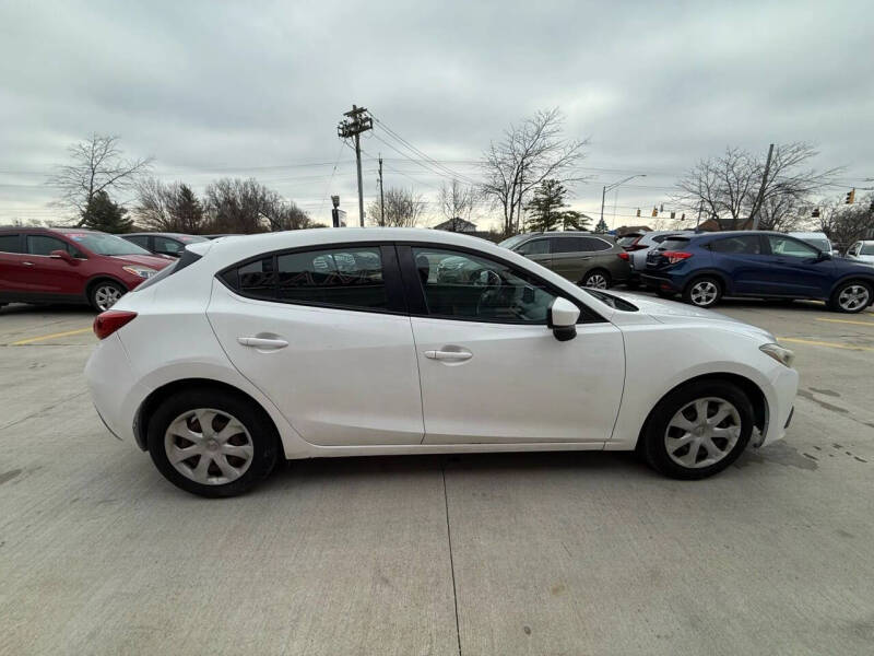 2015 Mazda MAZDA3 i Sport