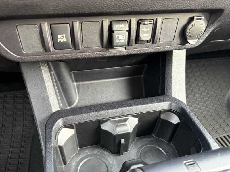 2018 Toyota Tacoma SR5 V6