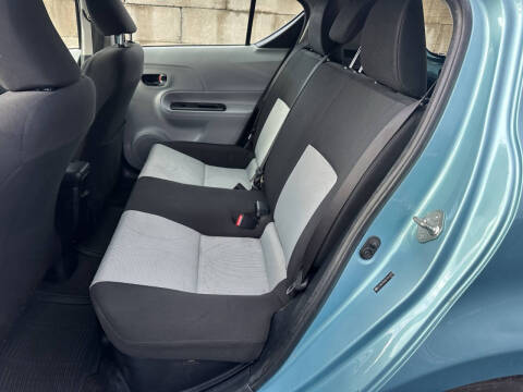 2012 Toyota Prius c Three