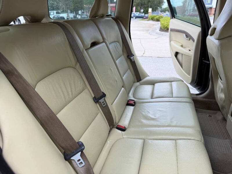2008 Volvo V70 3.2