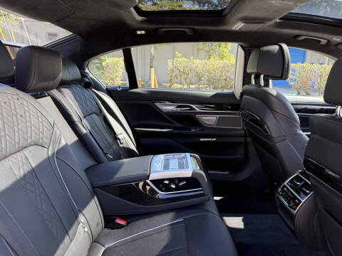 2017 BMW 7 Series 750i