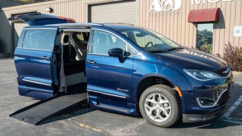 2019 Chrysler Pacifica for sale at A&J Mobility in Valders WI