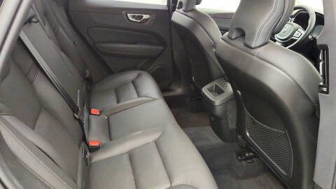 2025 Volvo XC60 B5 Plus Dark Theme