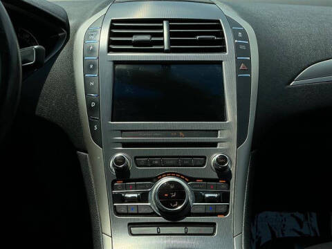 2017 Lincoln MKZ Premiere