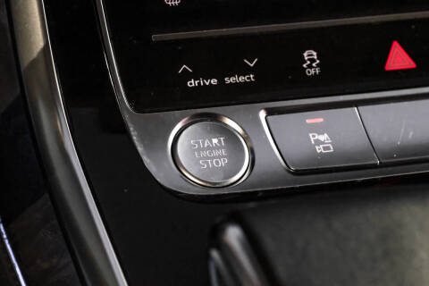 2020 Audi Q8 quattro Prestige 55 TFSI