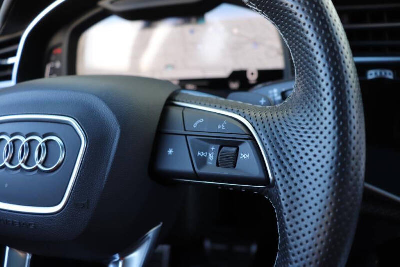 2023 Audi SQ8 4.0T quattro Prestige