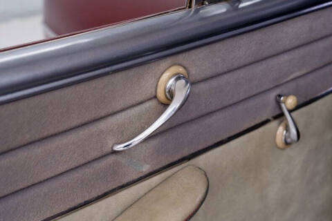 1948 Ford Super Deluxe