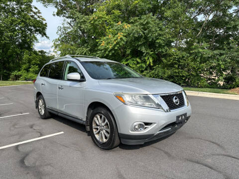 2013 Nissan Pathfinder for sale at Noble Auto in Hickory NC