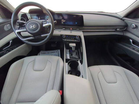 2025 Hyundai Elantra Hybrid Limited