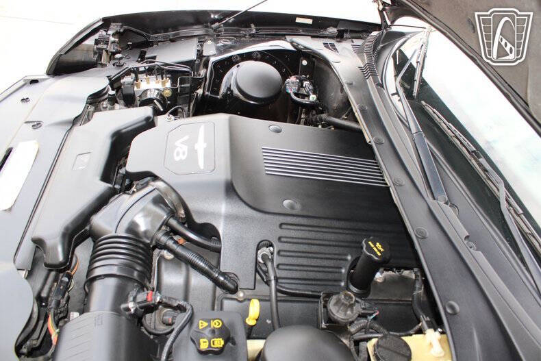 2004 Ford Thunderbird Deluxe
