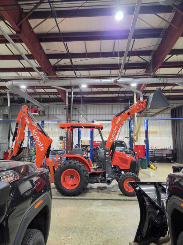 2021 Kubota M62  Tractor  Loader  Backhoe