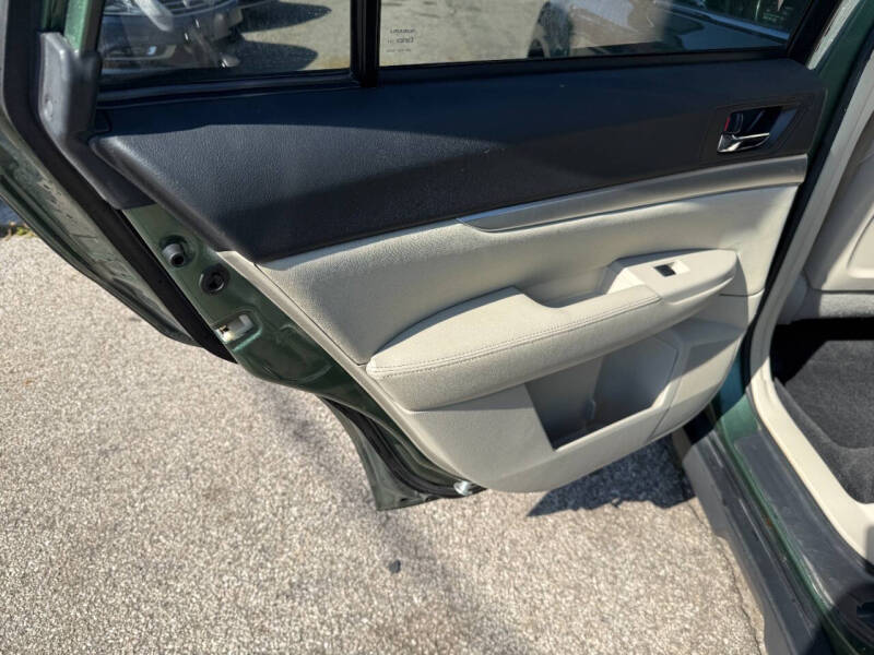 2011 Subaru Outback 2.5i Premium