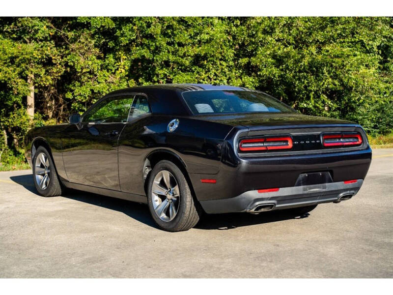 2016 Dodge Challenger SXT