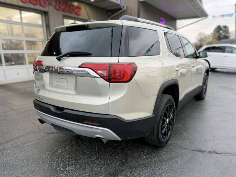 2017 GMC Acadia SLT-1