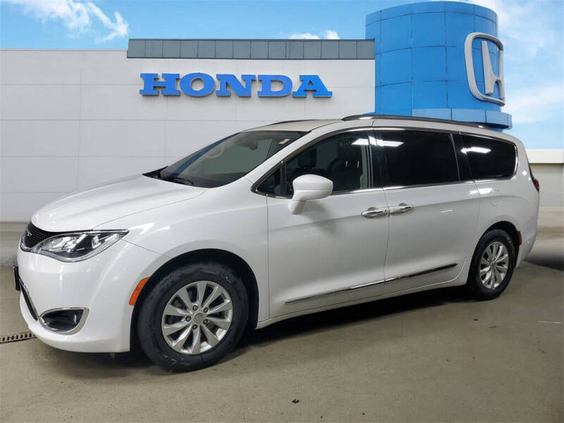 2018 Chrysler Pacifica Touring L