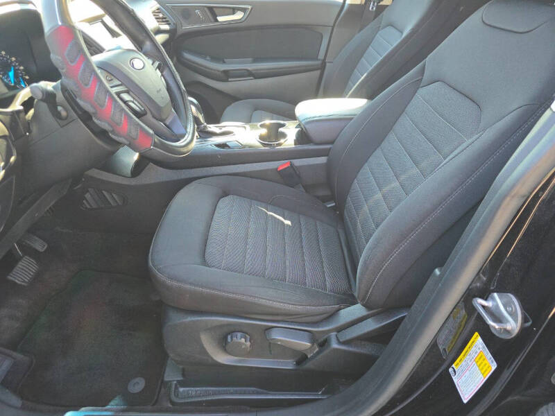2017 Ford Edge SE