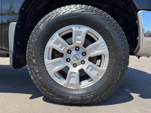 2017 Nissan Titan