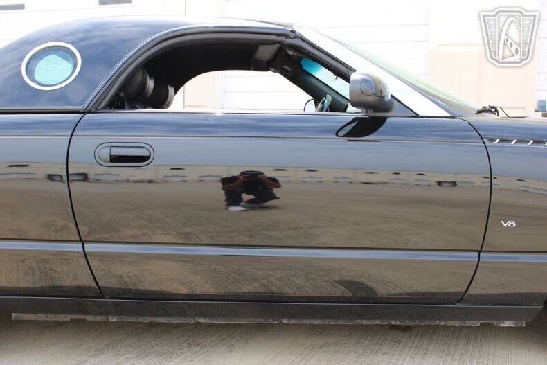 2004 Ford Thunderbird Deluxe