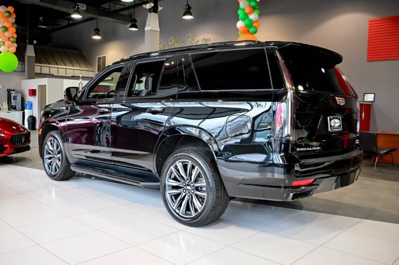 2023 Cadillac Escalade Sport