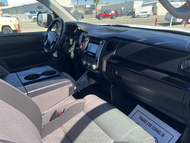 2017 Toyota Tundra SR