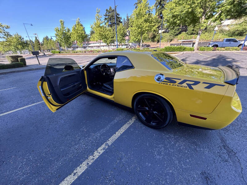 2010 Dodge Challenger SRT8