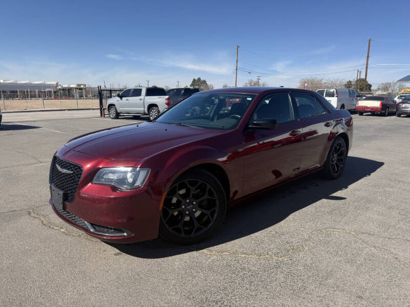 2019 Chrysler 300 for sale at GREAT CHOICE AUTO SALES LLP in Albuquerque NM