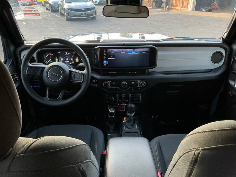 2025 Jeep Wrangler