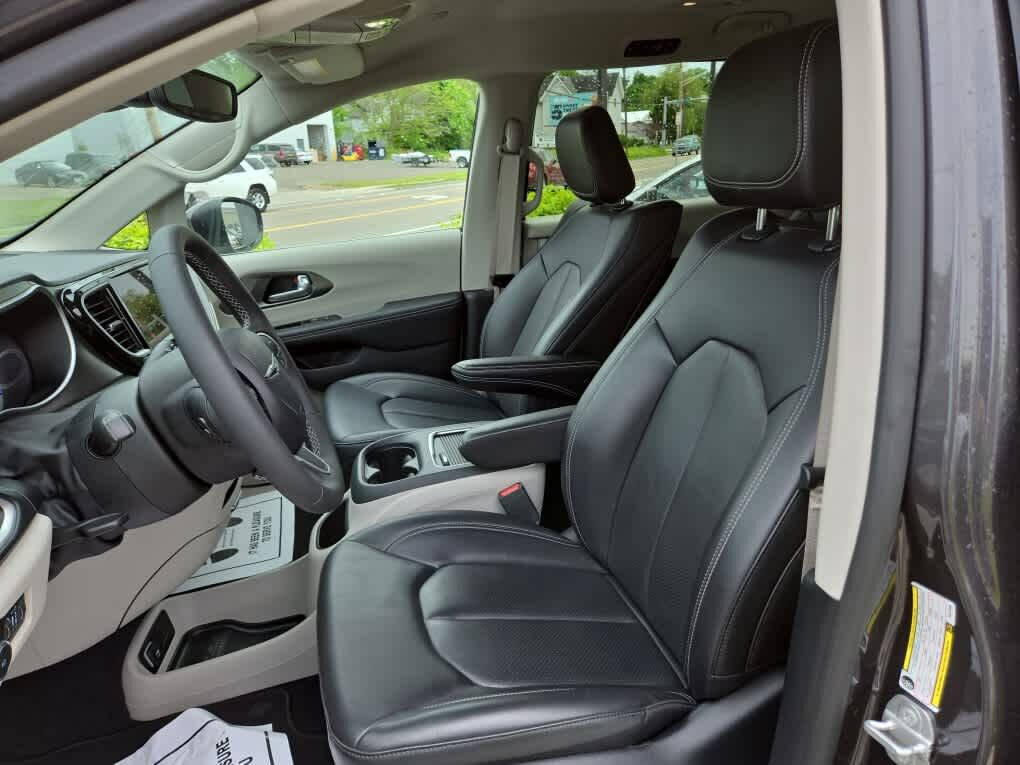 2023 Chrysler Pacifica Plug-In Hybrid for sale at Dave Warren Used Car Super Center in Westfield, NY