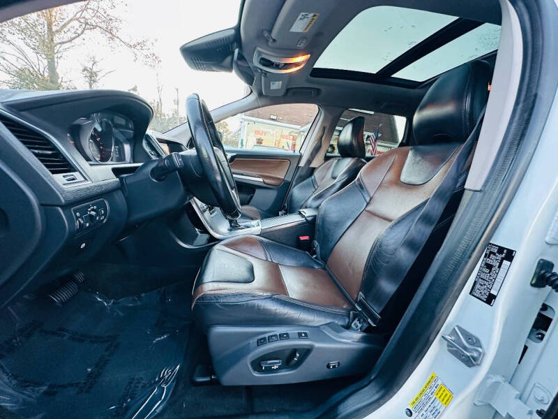 2017 Volvo XC60 T5 Dynamic