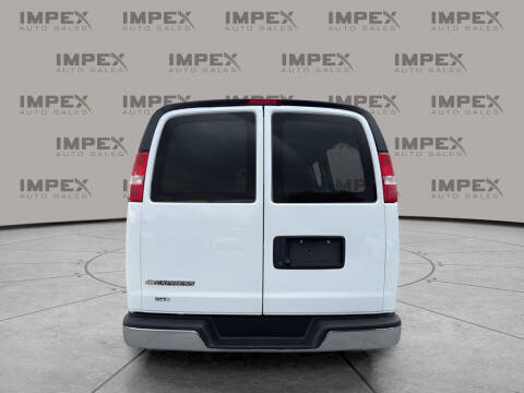 2024 Chevrolet Express 2500