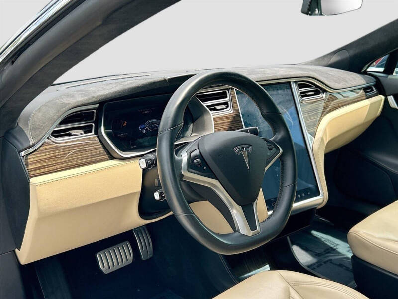 2015 Tesla Model S P85D