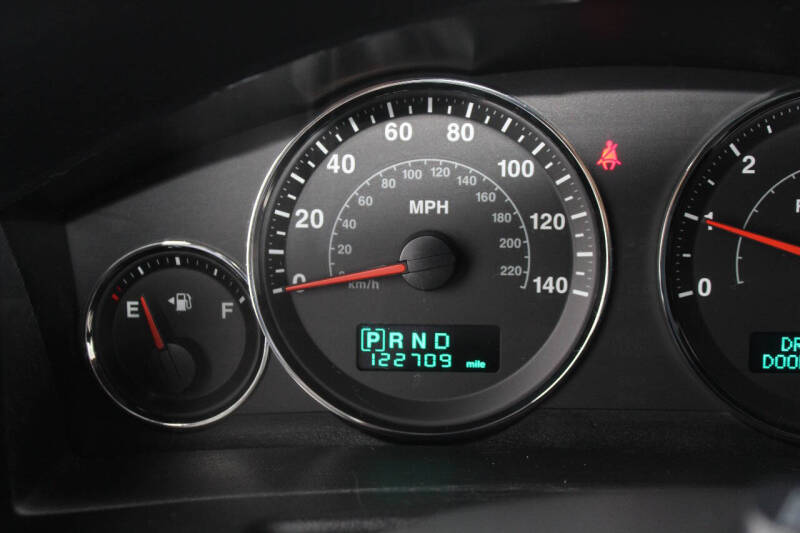 2007 Jeep Commander Sport