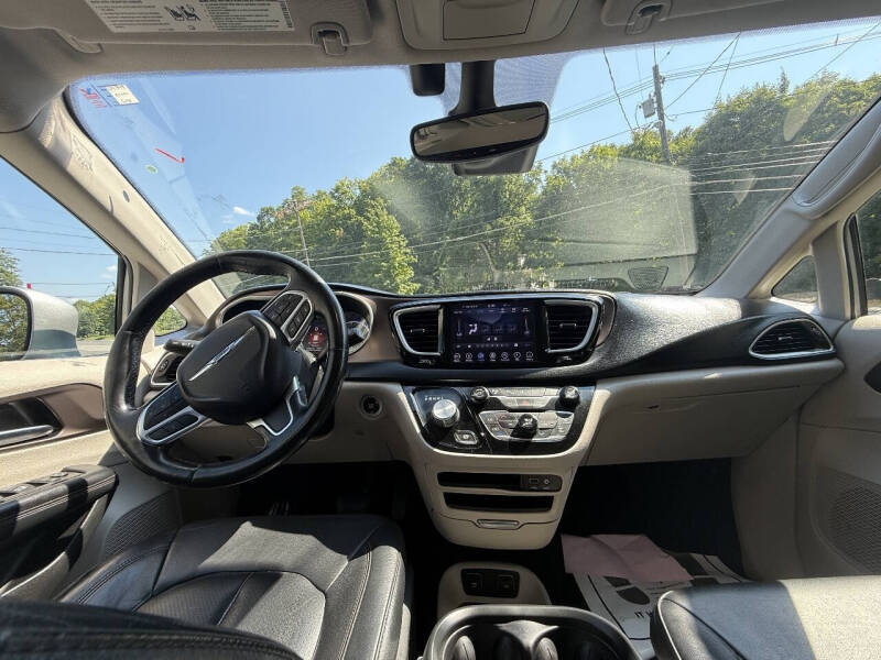 2019 Chrysler Pacifica Touring L
