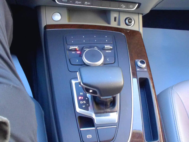 2019 Audi Q5 quattro Premium 45 TFSI